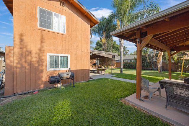 931 S Amber Street, Tulare, CA 93274