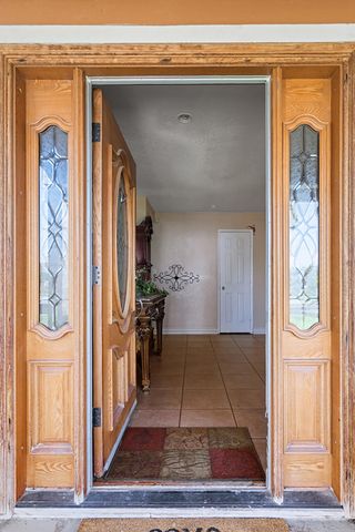 931 S Amber Street, Tulare, CA 93274