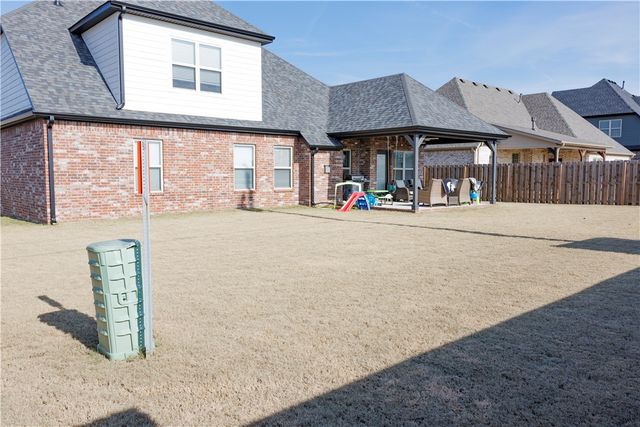 329 Ceola Avenue, Tontitown, AR 72762