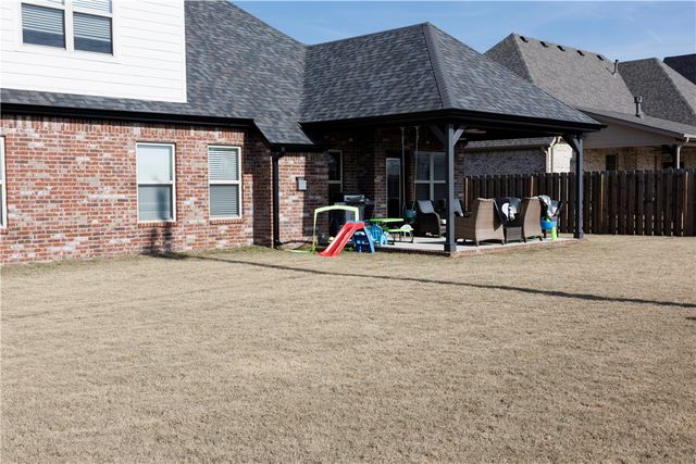 329 Ceola Avenue, Tontitown, AR 72762