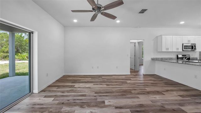 40691 E NINTH AVENUE, Umatilla, FL 32784