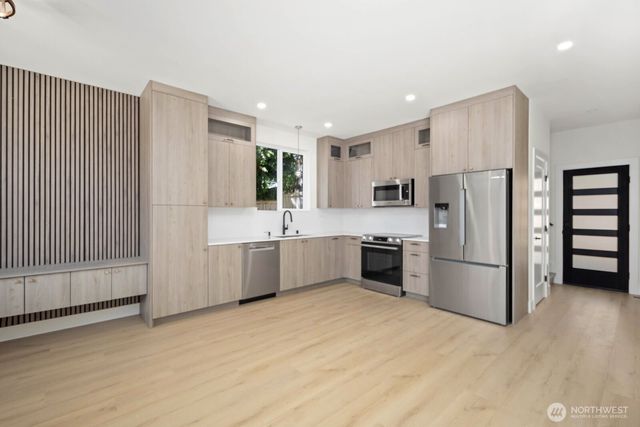 11744 Dayton Avenue N, Seattle, WA 98133