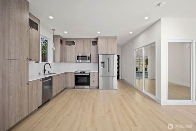 11744 Dayton Avenue N, Seattle, WA 98133