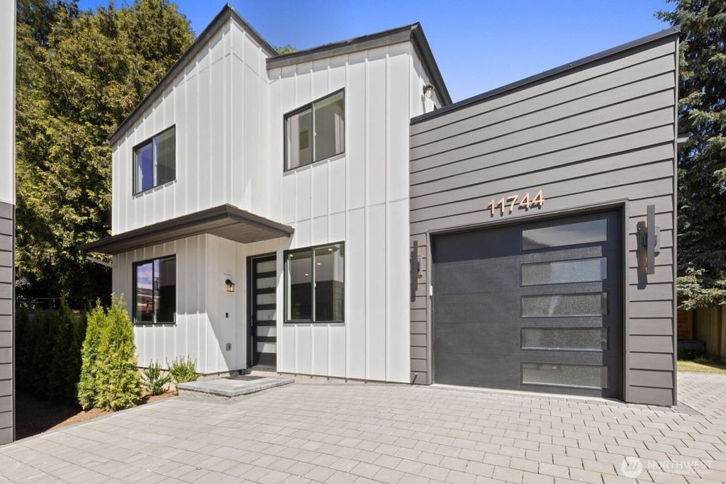 11744 Dayton Avenue N, Seattle, WA 98133