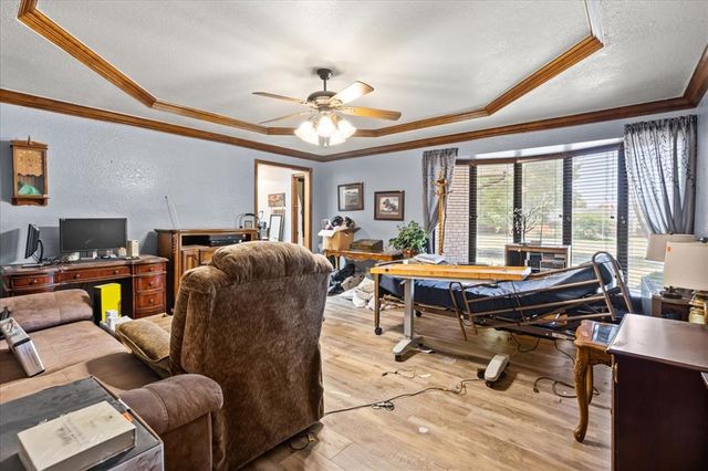 826 S Ebeling Drive, Mustang, OK 73064