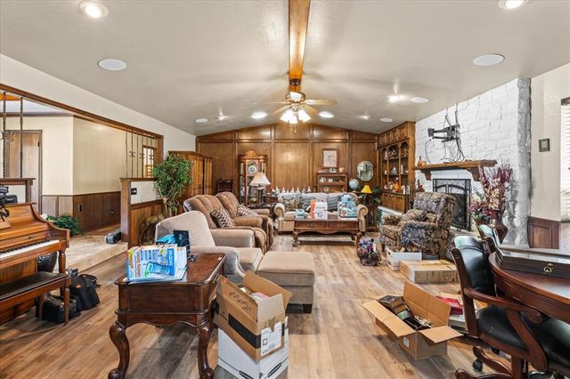 826 S Ebeling Drive, Mustang, OK 73064
