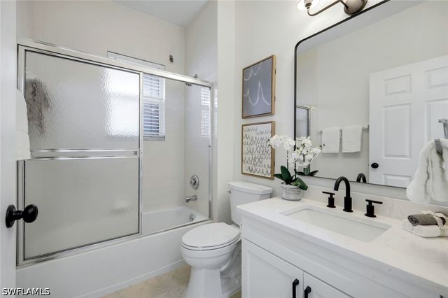 2390 Piccadilly Circus 202, Naples, FL 34112
