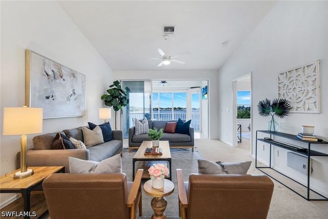 2390 Piccadilly Circus 202, Naples, FL 34112