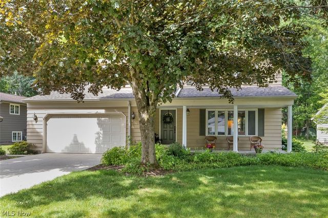 5756 Dorothy Drive, North Olmsted, OH 44070