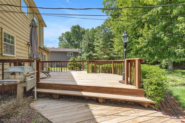 5756 Dorothy Drive, North Olmsted, OH 44070