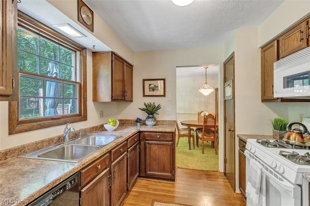 5756 Dorothy Drive, North Olmsted, OH 44070