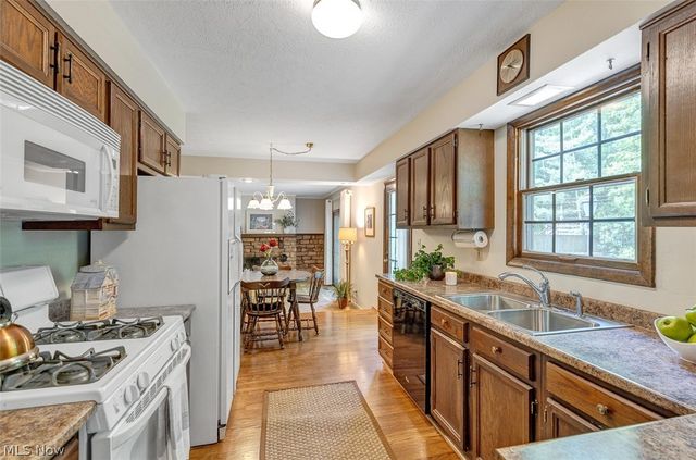 5756 Dorothy Drive, North Olmsted, OH 44070