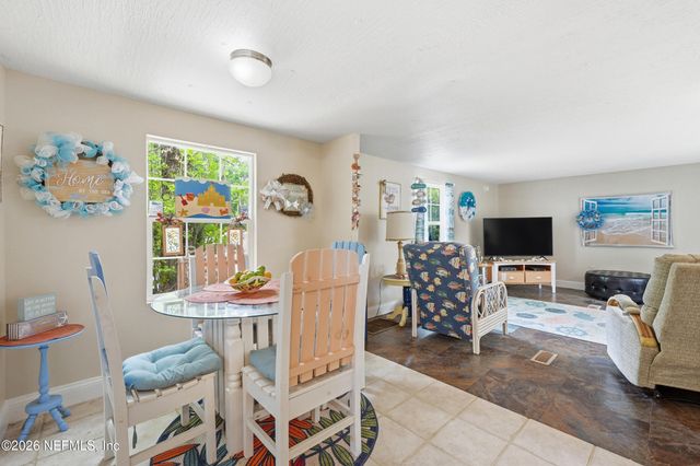 85045 LONNIE CREWS Road, Fernandina Beach, FL 32034