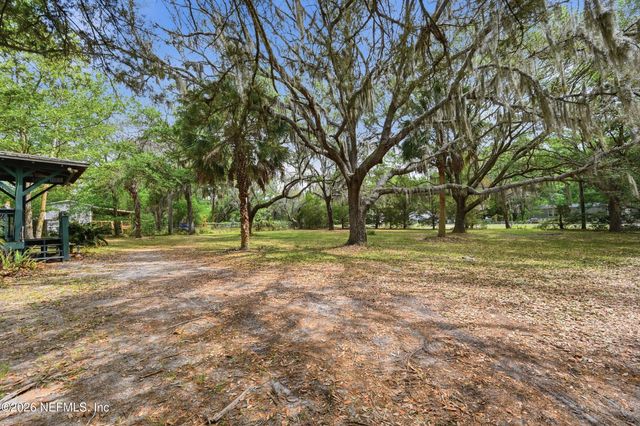 85045 LONNIE CREWS Road, Fernandina Beach, FL 32034