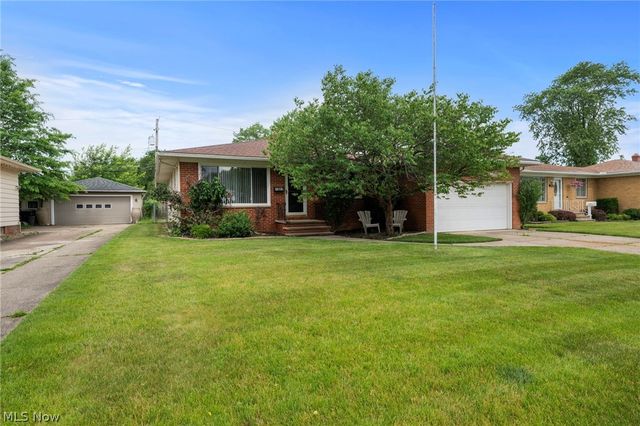 7332 Beresford Avenue, Parma, OH 44130