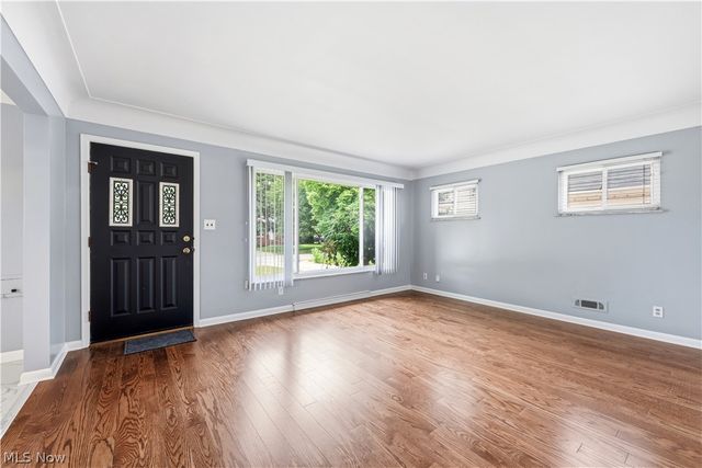 7332 Beresford Avenue, Parma, OH 44130