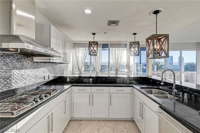 4575 Dean Martin Drive 406, Las Vegas, NV 89103