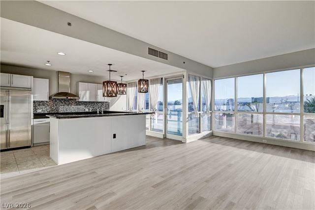 4575 Dean Martin Drive 406, Las Vegas, NV 89103