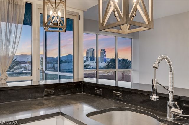 4575 Dean Martin Drive 406, Las Vegas, NV 89103