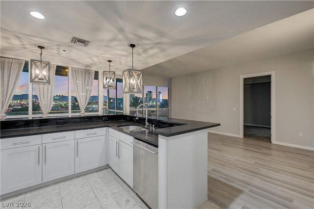 4575 Dean Martin Drive 406, Las Vegas, NV 89103