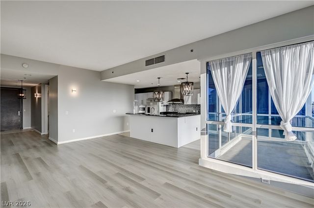 4575 Dean Martin Drive 406, Las Vegas, NV 89103