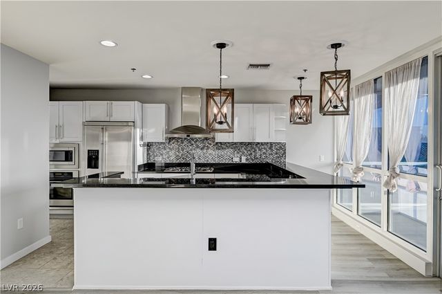 4575 Dean Martin Drive 406, Las Vegas, NV 89103
