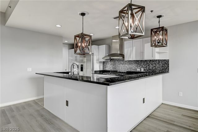 4575 Dean Martin Drive 406, Las Vegas, NV 89103