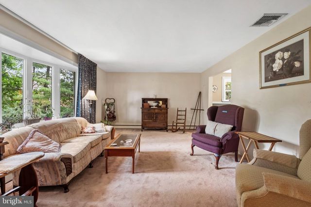 424 LONG AVE, Langhorne, PA 19047