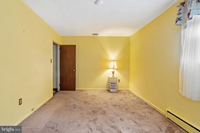 424 LONG AVE, Langhorne, PA 19047