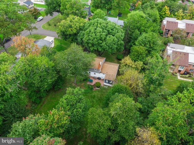 424 LONG AVE, Langhorne, PA 19047