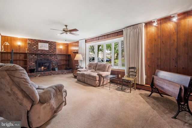 424 LONG AVE, Langhorne, PA 19047