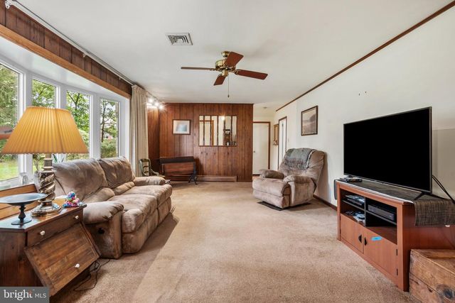 424 LONG AVE, Langhorne, PA 19047