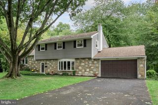 424 LONG AVE, Langhorne, PA 19047