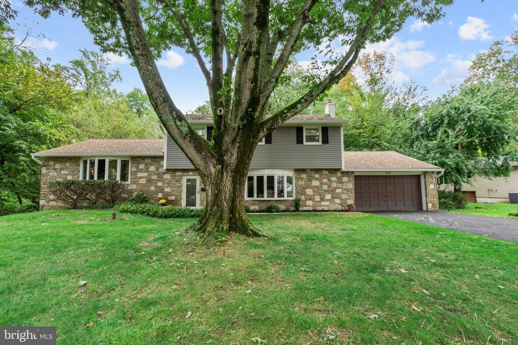424 LONG AVE, LANGHORNE, PA 19047 — photo 2