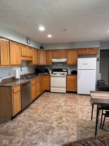 594 Hickory Drive, Danville, IN 46122