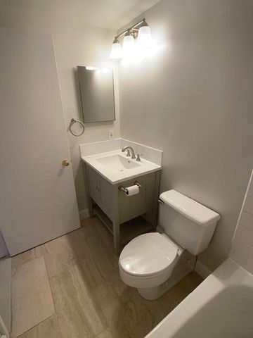 1933 Commonwealth Avenue 610, Boston, MA 02135