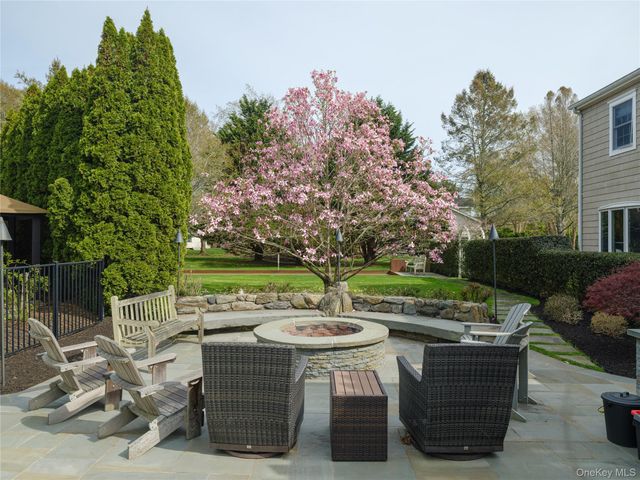 2120 Crown Land Lane, Cutchogue, NY 11935