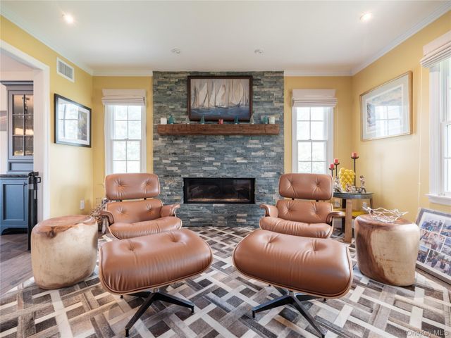 2120 Crown Land Lane, Cutchogue, NY 11935