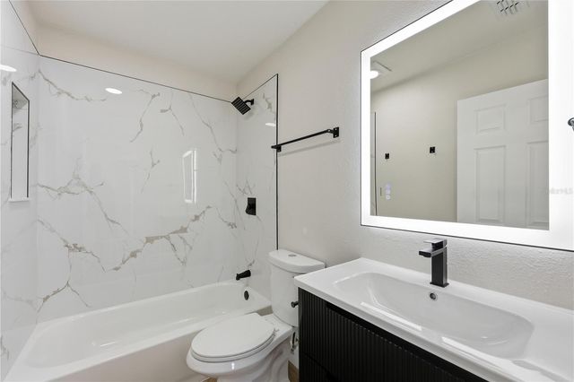 5550 5TH WAY S, St Petersburg, FL 33705