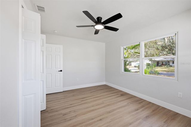 5550 5TH WAY S, St Petersburg, FL 33705