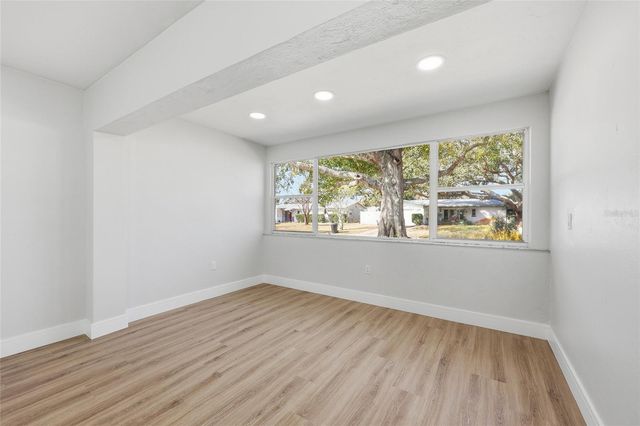 5550 5TH WAY S, St Petersburg, FL 33705