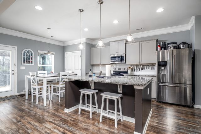 1862 Wendy Blvd, Columbia, TN 38401