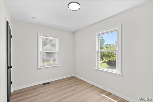 10509 Saint Henry Lane, St Ann, MO 63074