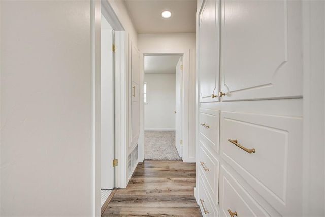 1605 S Broadway Avenue, Moore, OK 73160