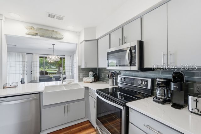 60 Carnoustie Rd Apt 982, Hilton Head Island, SC 29928