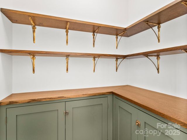18 Normandy Road, Asheville, NC 28803