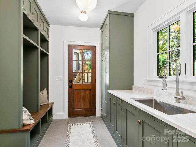 18 Normandy Road, Asheville, NC 28803