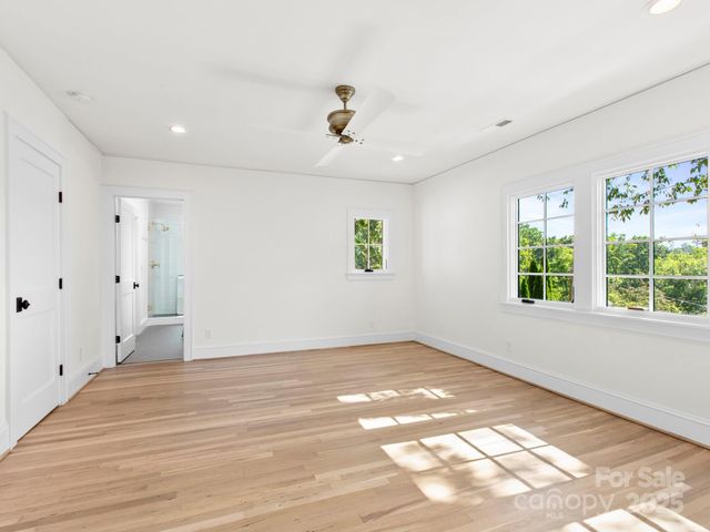 18 Normandy Road, Asheville, NC 28803