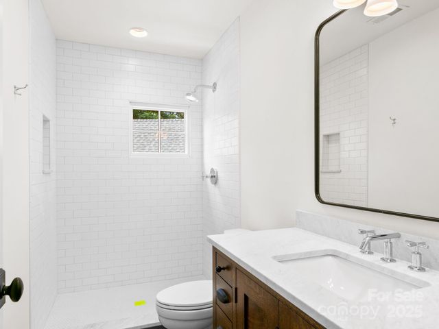 18 Normandy Road, Asheville, NC 28803