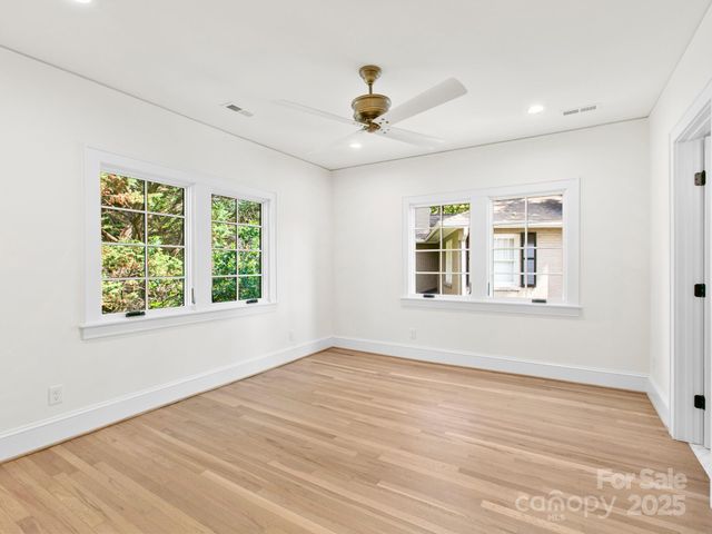 18 Normandy Road, Asheville, NC 28803